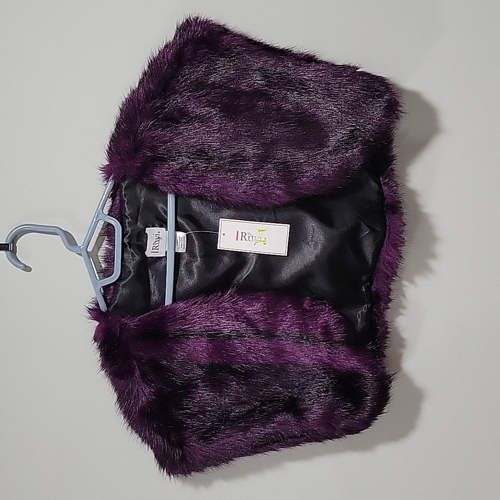 NWT Ruyi Purple Faux Fur Cropped Vest Shrug M